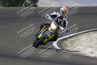 media/Sep-21-2025-TrackDaz (Sun) [[277c75b276]]/B Group/1220pm (Turn 2)/